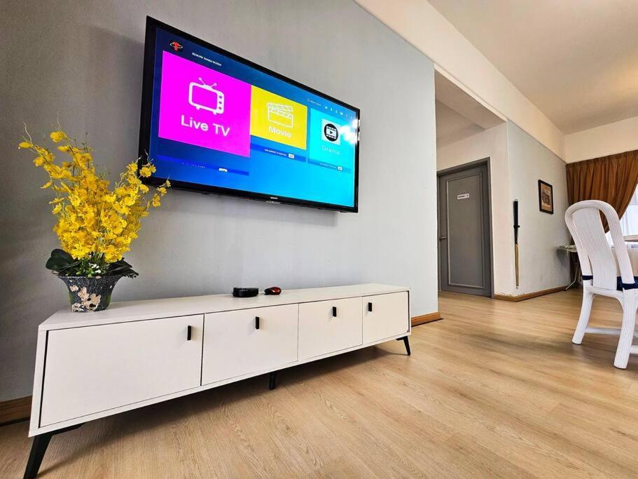 Good2Stay Apartment 6-8Pax L 3R2B L 2 Parking L Coway Water L Unifi I Swimming Pool Малакка Экстерьер фото